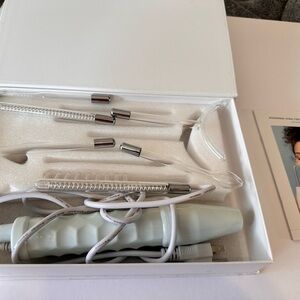 High-Frequency Facial Wand - White
